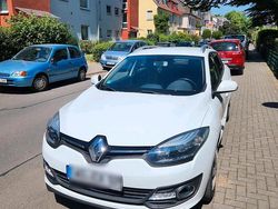 Weiß Gebraucht 2014 Renault Mégane III Limousine | 7.500 € (Teuer)