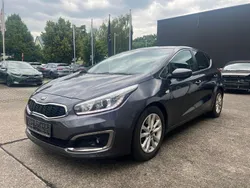 Grau Gebraucht 2015 Kia Ceed DREAM-TEAM Edition Limousine | 8.999 € (Fairer Preis)