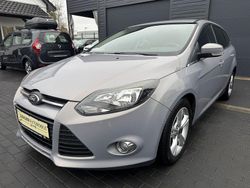 Grau Gebraucht 2012 Ford Focus Champions Edition Kombi | 3.970 € (Fairer Preis)