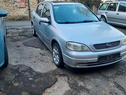 Silber Gebraucht 2000 Opel Astra Kleinwagen | 1.200 € (Fairer Preis)