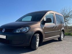 Braun Gebraucht 2013 VW Caddy Edition Van / Kleinbus | 8.200 € (Fairer Preis)
