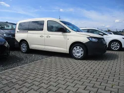 Gelb Gebraucht 2023 VW Caddy Maxi Basis Van / Kleinbus | 21.300 € (Guter Preis)