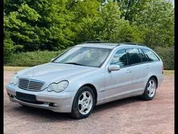 Silber Gebraucht 2001 Mercedes C320 Classic Kombi | 3.000 € (Etwas zu teuer)