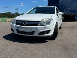 Weiß Gebraucht 2010 Opel Astra OPC Kombi | 3.000 € (Fairer Preis)