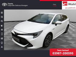 Schneeweiss Gebraucht 2021 Toyota Corolla Team Kombi | 17.890 € (Guter Preis)