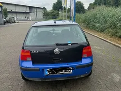 Blau Gebraucht 1998 VW Golf IV Kleinwagen | 1.300 € (Guter Preis)