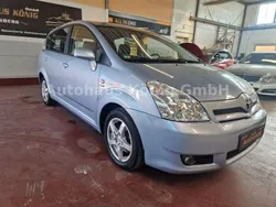 Blau Gebraucht 2004 Toyota Corolla Verso Sol Van / Kleinbus | 7.490 € (Teuer)