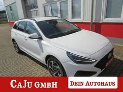 Weiß Neu 2025 Hyundai i30 Style Limousine | 23.785 € (Guter Preis)