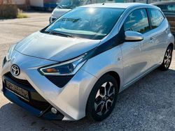 Silber Gebraucht 2020 Toyota Aygo X-play Kleinwagen | 10.290 € (Guter Preis)