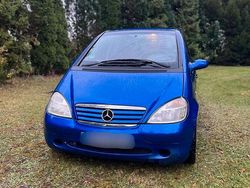Blau Gebraucht 1999 Mercedes A140 Kleinwagen | 1.700 €