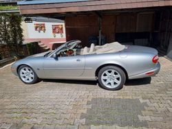 Silber Gebraucht 1999 Jaguar XK8 Cabrio | 17.450 € (Etwas zu teuer)