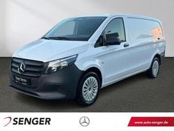 Weiß Gebraucht 2024 Mercedes Vito Van / Kleinbus | 33.856 € (Fairer Preis)