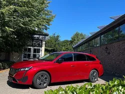 Rot Gebraucht 2024 Peugeot 308 Allure Limousine | 24.900 € (Guter Preis)