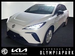 Dover white Gebraucht 2024 MG MG4 EV Kleinwagen | 32.990 €