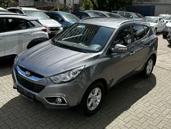 Grau Gebraucht 2012 Hyundai ix35 Style SUV | 11.590 € (Fairer Preis)