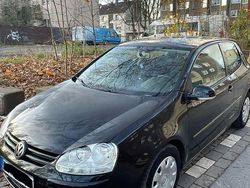 Schwarz Gebraucht 2006 VW Golf V Limousine | 2.450 € (Guter Preis)