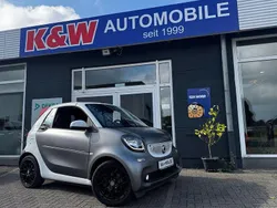 Weiß Gebraucht 2018 Smart ForTwo Cabrio Prime Cabrio | 16.490 € (Fairer Preis)