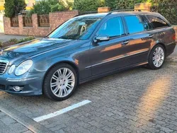 Grau Gebraucht 2008 Mercedes E280 Avantgarde Kombi | 5.990 € (Fairer Preis)