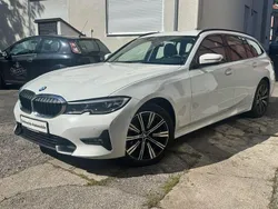 Weiß Gebraucht 2022 BMW 320 Sport Line Limousine | 17.490 € (Superpreis)