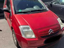 Rot Gebraucht 2006 Citroën C2 Kleinwagen | 250 € (Superpreis)
