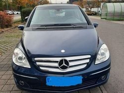 Blau Gebraucht 2008 Mercedes B180 Edition Van / Kleinbus | 2.985 € (Guter Preis)