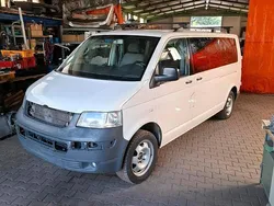 Weiß Gebraucht 2005 VW T5 R Van | 30.000 €