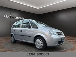 Silber Gebraucht 2004 Opel Meriva Van / Kleinbus | 3.590 € (Etwas zu teuer)