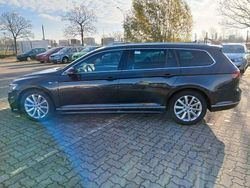 Grau Gebraucht 2020 VW Passat Elegance Kombi | 29.590 € (Teuer)