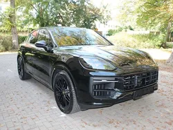 Schwarz Neu 2025 Porsche Cayenne Chrono SUV | 114.835 € (Teuer)