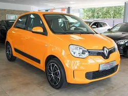 Gelb Gebraucht 2019 Renault Twingo LIMITED Kleinwagen | 8.900 € (Fairer Preis)