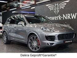 Grau Gebraucht 2016 Porsche Cayenne Sport SUV | 33.970 € (Etwas zu teuer)