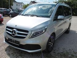 Silber Gebraucht 2022 Mercedes V250 Van / Kleinbus | 57.900 €
