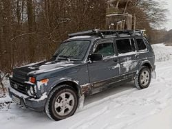 Grau Gebraucht 2019 Lada niva SUV | 8.000 € (Superpreis)