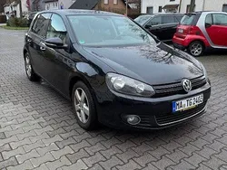 Schwarz Gebraucht 2011 VW Golf VI Style Limousine | 8.400 € (Etwas zu teuer)