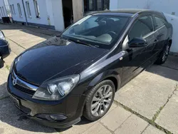Saphirschwarz mineraleffekt Gebraucht 2010 Opel Astra GTC Sport Coupé | 7.699 € (Etwas zu teuer)