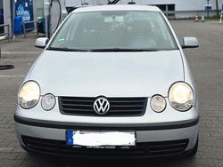 Grau Gebraucht 2004 VW Polo Basis Limousine | 600 € (Guter Preis)