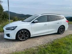 Weiß Gebraucht 2020 Ford Focus ST-Line Kombi | 14.900 € (Guter Preis)
