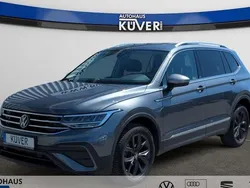 Grau Gebraucht 2024 VW Tiguan Allspace Move SUV | 33.850 € (Superpreis)