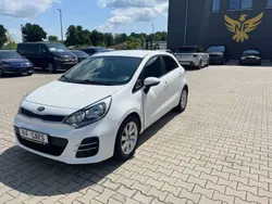 Weiß Gebraucht 2016 Kia Rio DREAM-TEAM Edition Kleinwagen | 7.990 € (Fairer Preis)