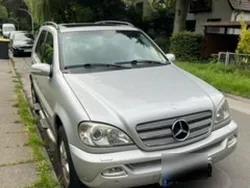 Silber Gebraucht 2004 Mercedes ML270 SUV | 2.999 €
