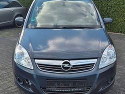 Blau Gebraucht 2009 Opel Zafira Cosmo Van / Kleinbus | 1.290 € (Superpreis)