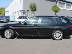 Black sapphire metallic Gebraucht 2023 BMW 520 Kombi | 37.480 € (Superpreis)