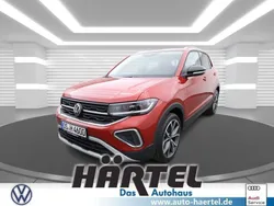 Kings red, metallic Gebraucht 2024 VW T-Cross Style SUV | 29.300 € (Etwas zu teuer)