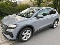 Grau Gebraucht 2022 Audi Q4 e-tron Premium SUV | 20.375 € (Etwas zu teuer)