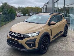 Beige ochre (metallic) Gebraucht 2024 Dacia Sandero Extreme Kleinwagen | 18.380 € (Fairer Preis)