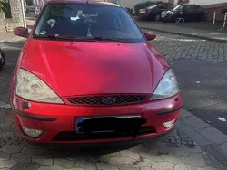 Rot Gebraucht 2002 Ford Focus Limousine | 1.400 € (Guter Preis)