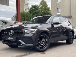 Grau Gebraucht 2020 Mercedes GLC300 AMG SUV | 34.990 € (Fairer Preis)