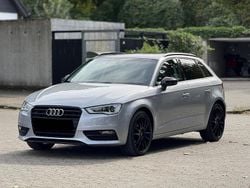 Silber Gebraucht 2014 Audi A3 Sportback Comfort Limousine | 8.999 € (Guter Preis)