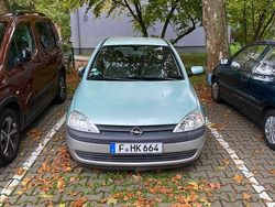 Grün Gebraucht 2000 Opel Corsa Comfort Limousine | 1.200 € (Guter Preis)