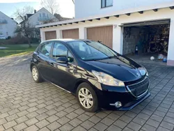 Blau Gebraucht 2014 Peugeot 208 Active Kleinwagen | 3.500 € (Superpreis)